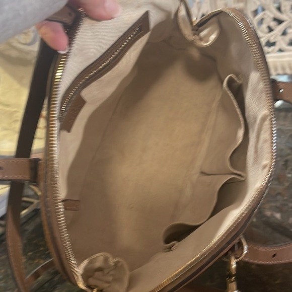 Luxury GUCCI BIEGE LEATHER TRIM WITH GG CANVAS THROUGHOUT IN EXCELLENT CONDITION - Picture 5 of 13